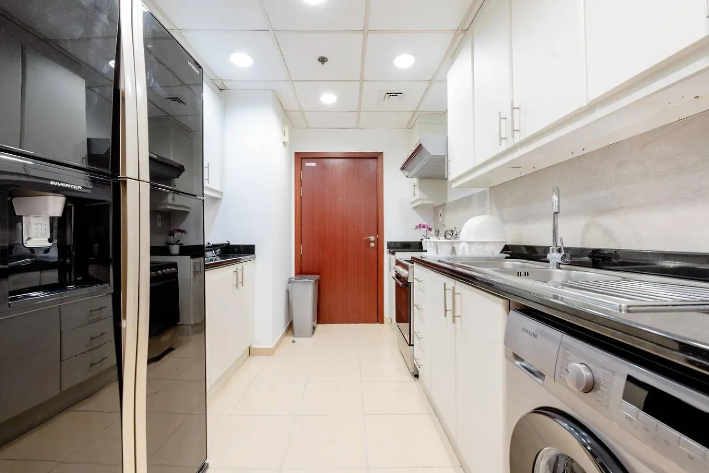 Moonlight Hostel Jbr - 2Min Walk To Jbr Beach - Gym - 2Min Metro Station - Poll Дубай