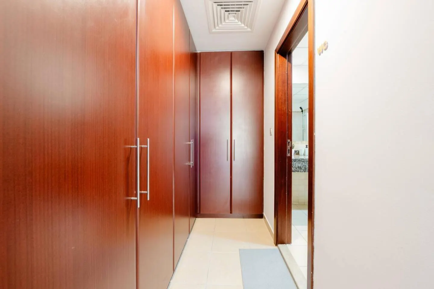Moonlight Hostel Jbr - 2Min Walk To Jbr Beach - Gym - 2Min Metro Station - Poll Дубай