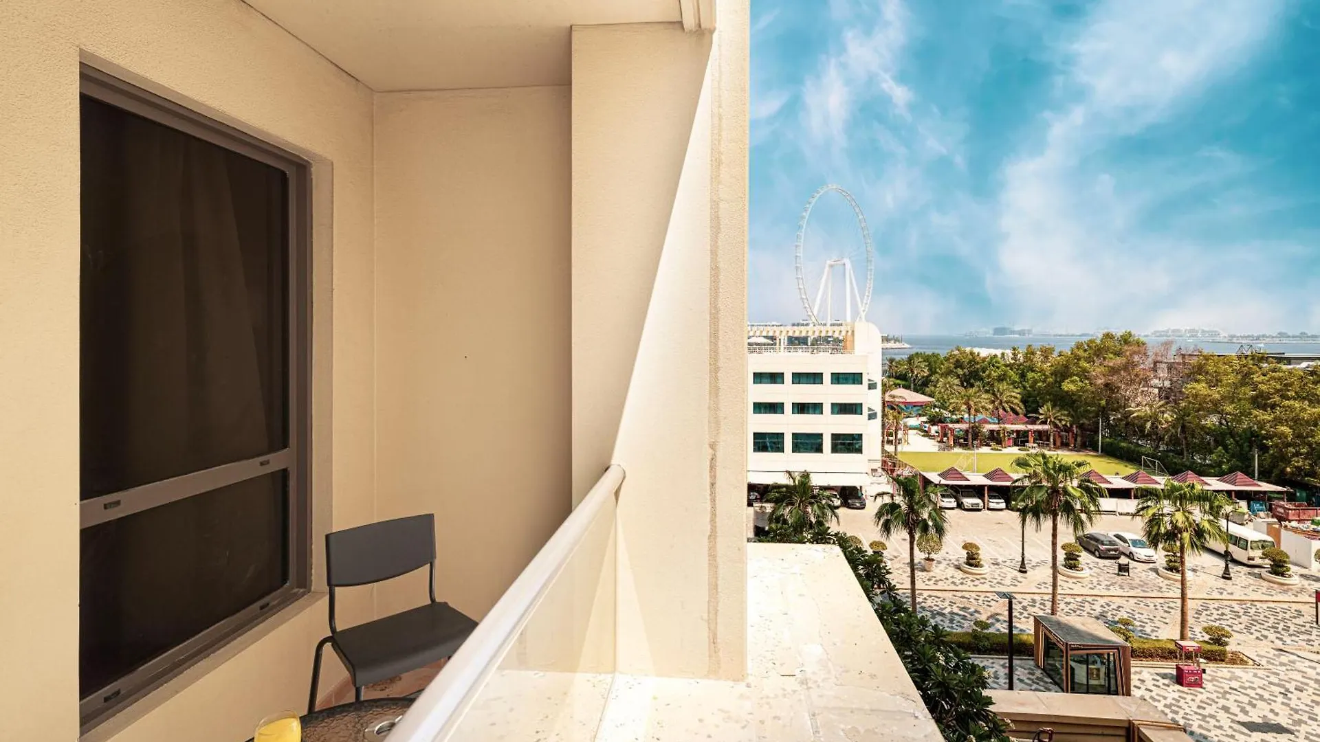 Moonlight Hostel Jbr - 2Min Walk To Jbr Beach - Gym - 2Min Metro Station - Poll Дубай