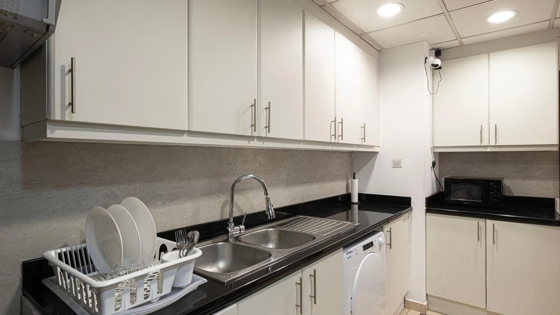 Moonlight Hostel Jbr Dubai